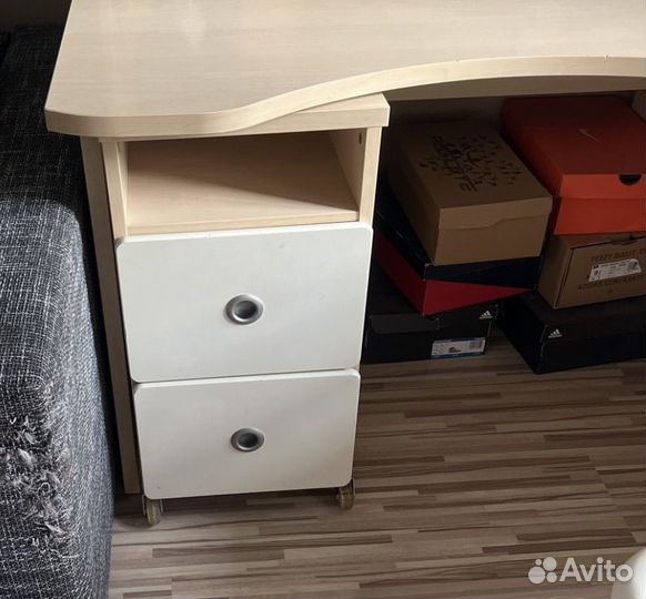 Комьютерный стол