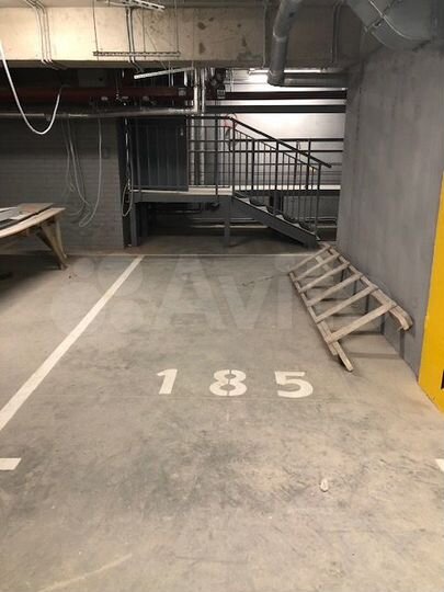 Машиноместо, 15 м²