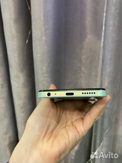 TECNO Spark Go 2024, 4/64 ГБ