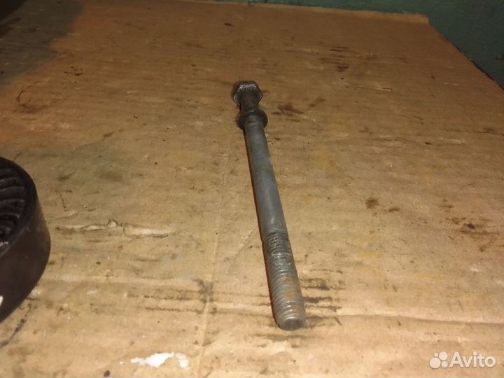 Болт ролика приводного ремня Bmw 5 E39 M52 B28