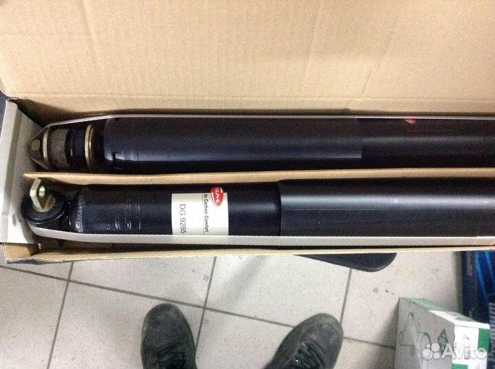 Амортизаторы передние Jeep Grand Cheroke