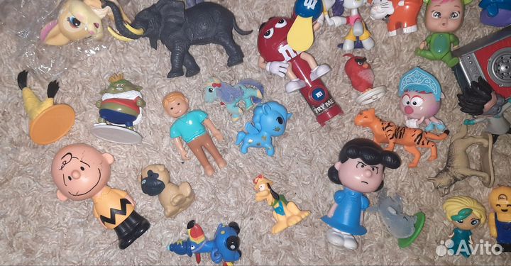 Коробка красивых игрушек