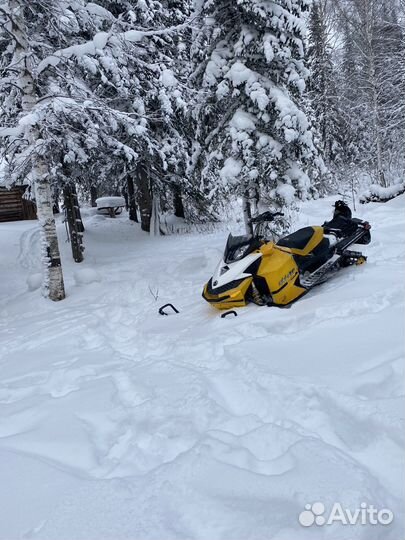 Brp summit 800r P-tec