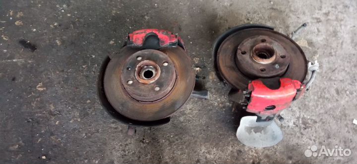 Кулак поворотный Фольксваген Джета 3