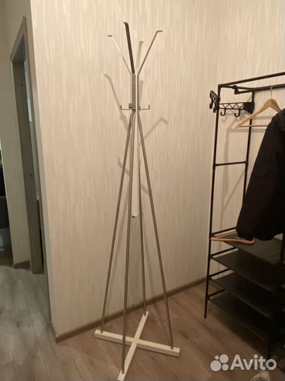 Вешалка напольная IKEA tjusig