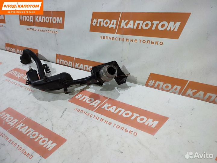 Горловина топливного бака Volkswagen Tiguan 2010