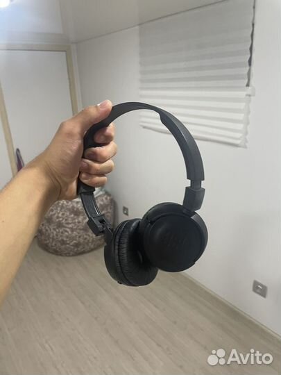 Беспроводные наушники jbl