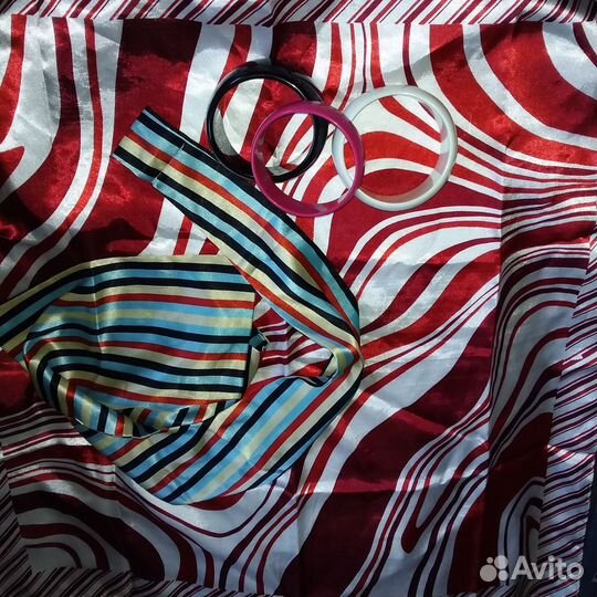 Два платка Полоски и браслеты