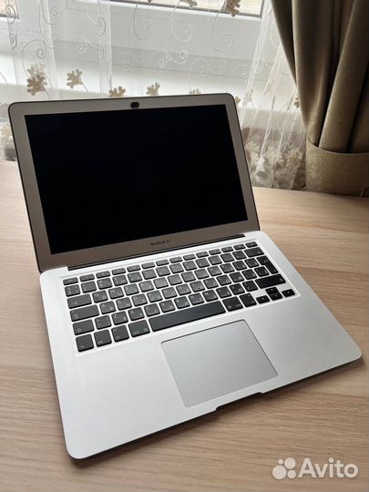 Apple MacBook Air A1466 EMC 2925