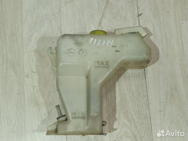 Бачок расширительный Nissan Primera P12 седан