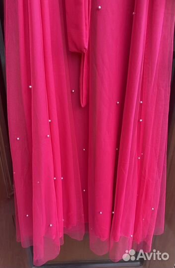 Платье малиновое 48 размер с бусинами