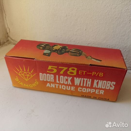 Ручки с замком для межкомнатных дверей, новые