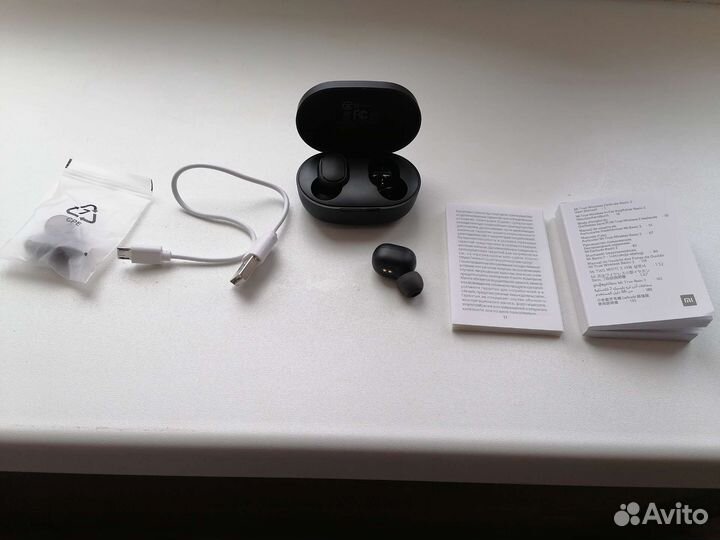 Беспроводные наушники Mi Earbuds Basic 2