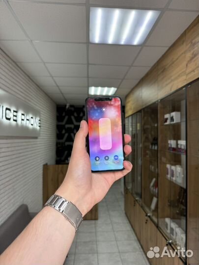iPhone 11 Pro, 64 ГБ