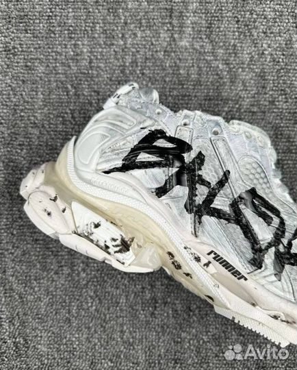 Balenciaga runner graffiti