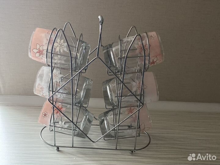 Стаканы на подставке