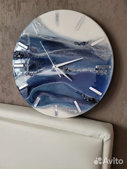 Часы настенные с эпоксидной смолой