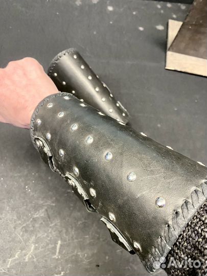 Наручи кожанные рок готика байкер