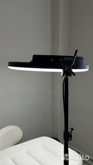 Кольцевая лампа со штативом