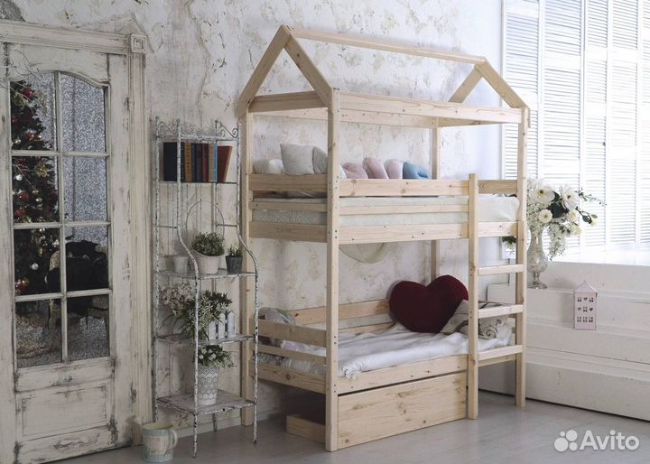 Двухъярусная кровать детская