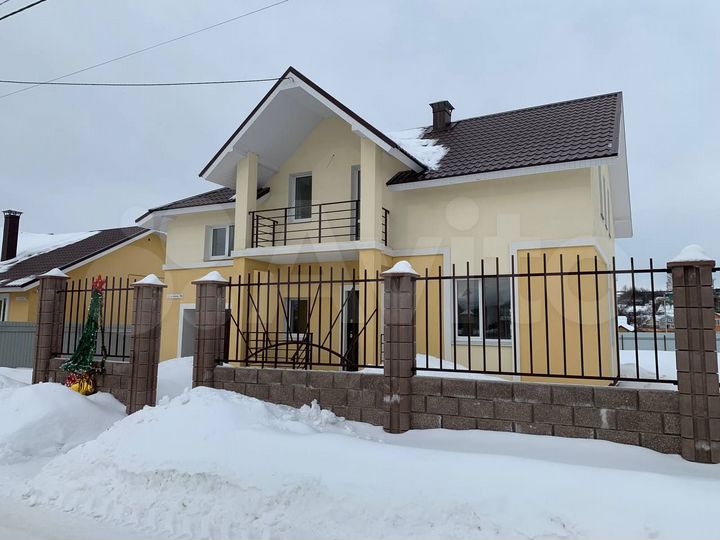 Коттедж 173,4 м² на участке 10 сот.