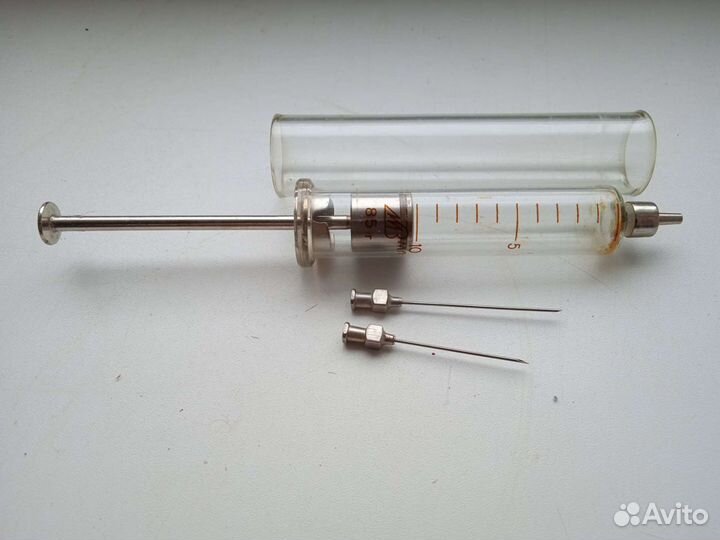 Шприцы ветеринарные, разборные, 2 шт. с иглами