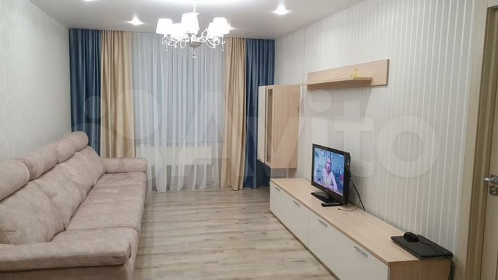 4-к. квартира, 99,4 м², 1/10 эт.