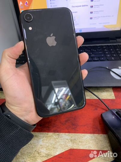 Телефон iPhone в разбор и Samsung