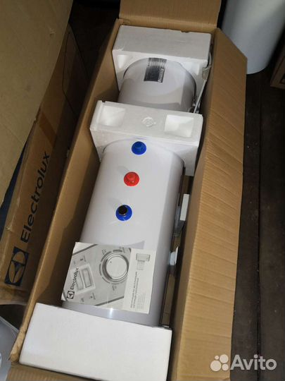 Бойлер Electrolux 80, горизонт, нержавейка