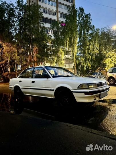 Toyota Corolla 1.6 AT, 1989, 192 000 км