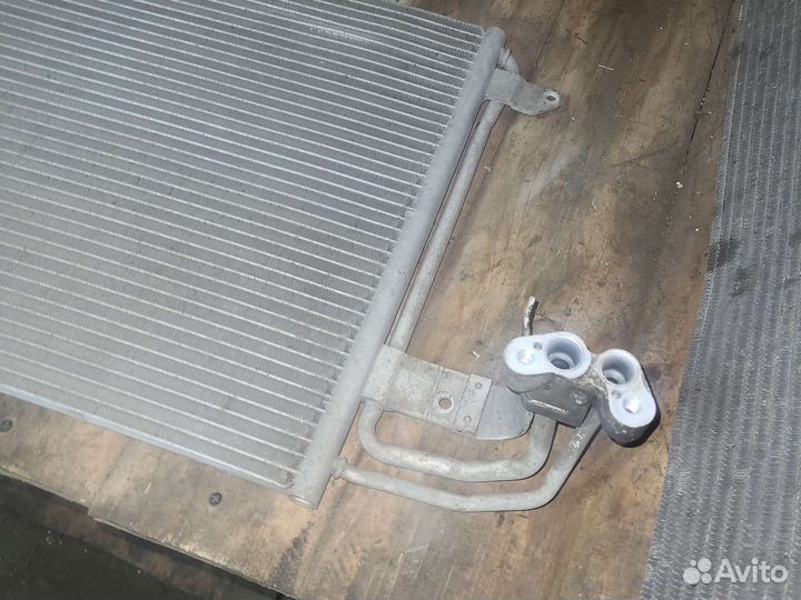 Радиатор кондиционера Skoda Superb 2 1.8