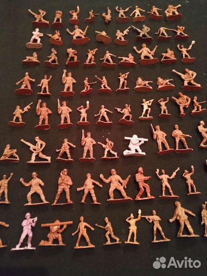 Солдатики модель. 74 шт. Коричневая армия