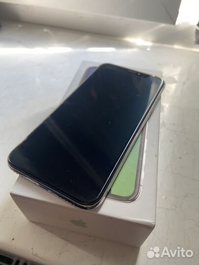 iPhone X, 64 ГБ