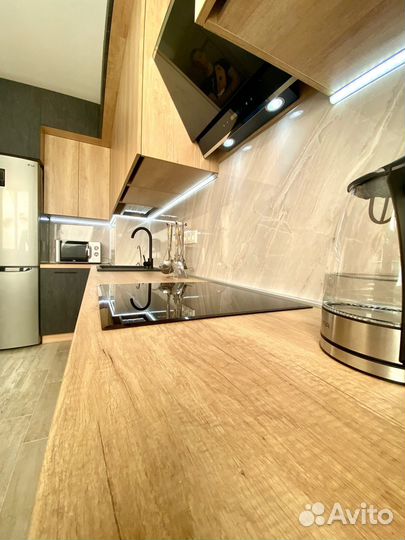 Угловая кухня на заказ. Фабрика в Новосибирске