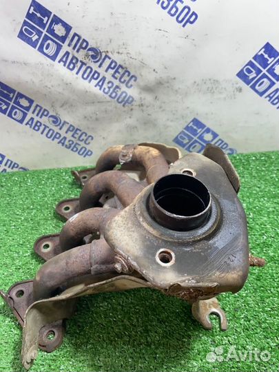 Выпускной коллектор Renault Fluence седан 1.6