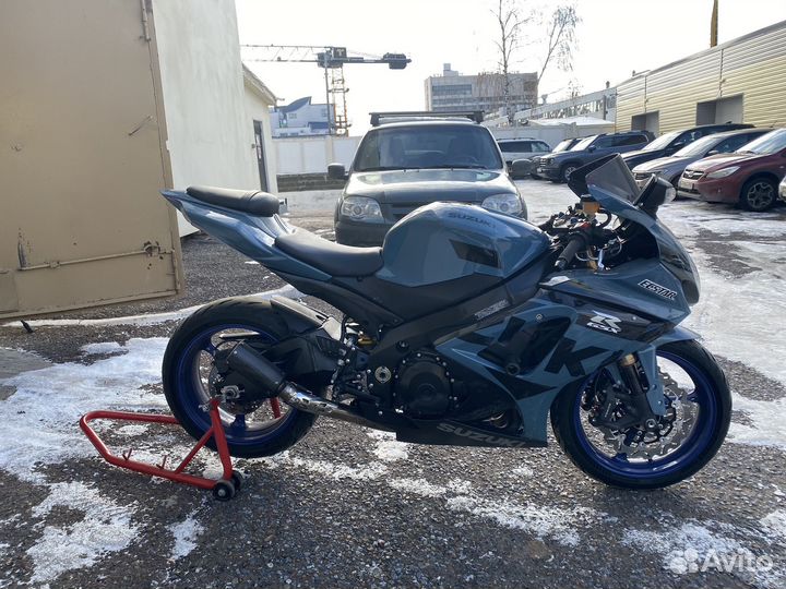 Suzuki gsx r1000 k8