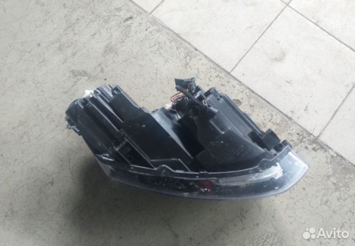 Фара левая Volkswagen Polo sedan рестайлинг