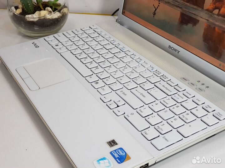 Игровой Ноутбук Sony Core i3, SSD, 256Gb, Видео 1G