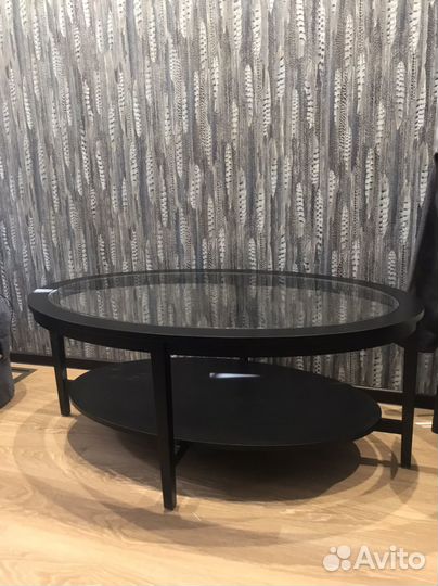 Журнальный столик IKEA со стеклом