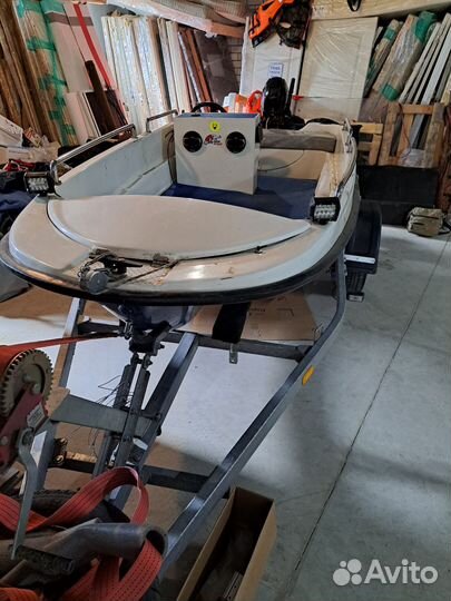 Пластиковая лодка Sealark 390