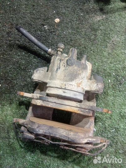 Суппорт тормозной передний левый Ford Focus split