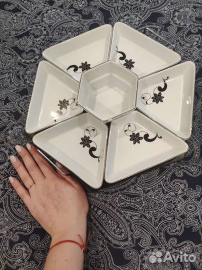 Менажница из 7 предметов на подносе