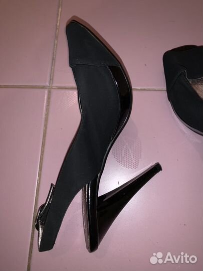 Босоножки натуральная замша,вторые 38размер