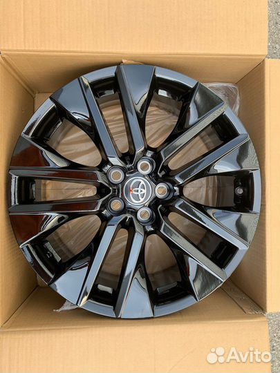 7.5x19 5х114,3 ет40 60.1 Toyota RAV4