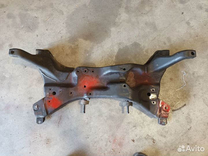 Подрамник передний Mitsubishi Lancer 9 MR510285