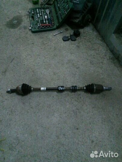 Привод правый Ниссан жук