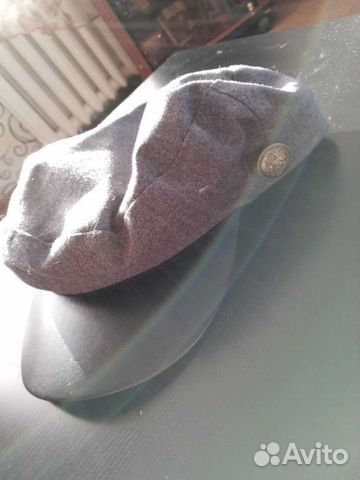 Серый берет