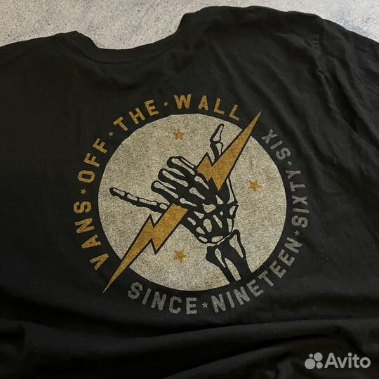 Футболка Vans