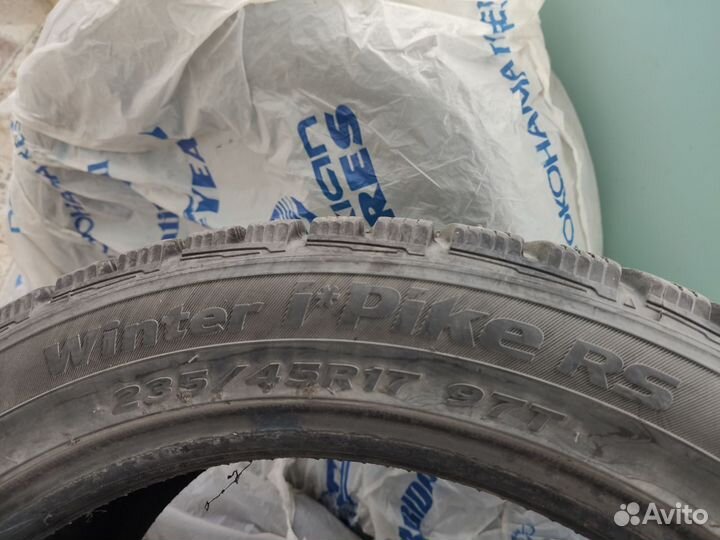 Hankook Winter I'Pike 235/65 R17