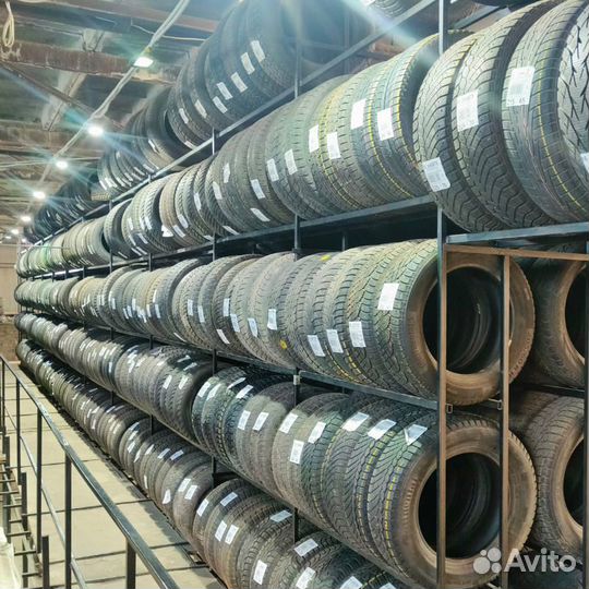 Nokian Tyres Hakkapeliitta 9 235/50 R18 101T